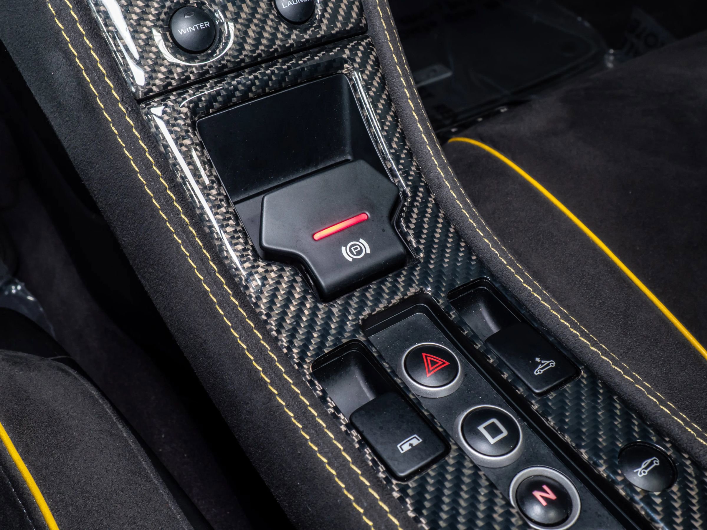 Used 2015 McLaren 650S Spider image 31