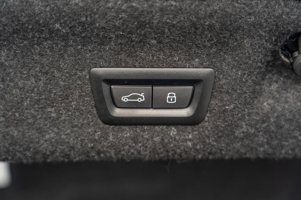 Used 2024 BMW M4 xDrive Competition image 9