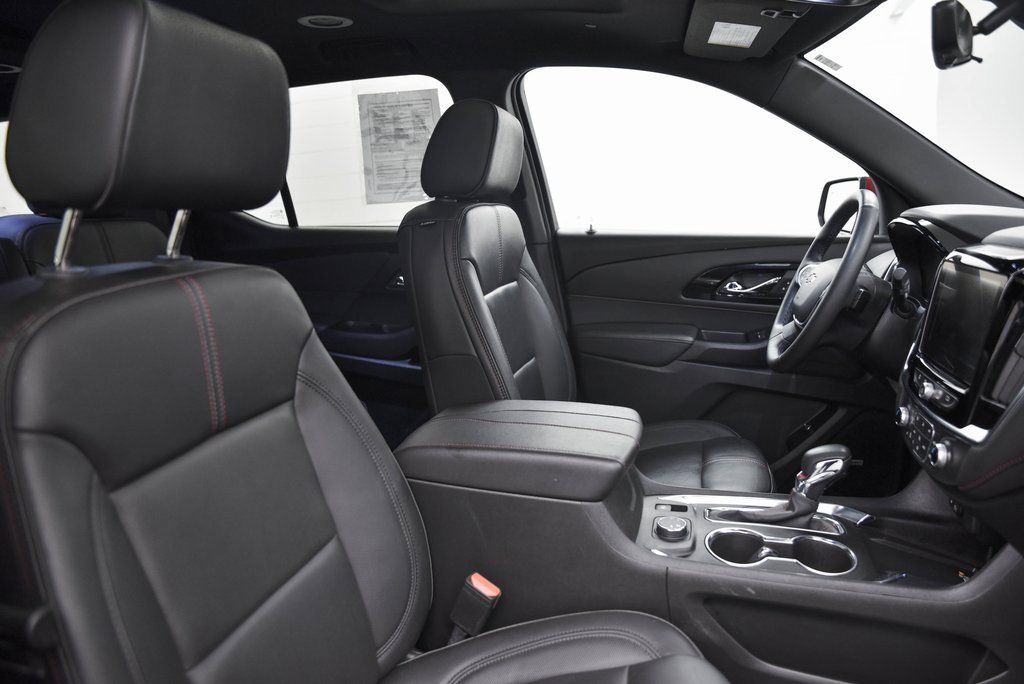 Used 2023 Chevrolet Traverse RS image 15