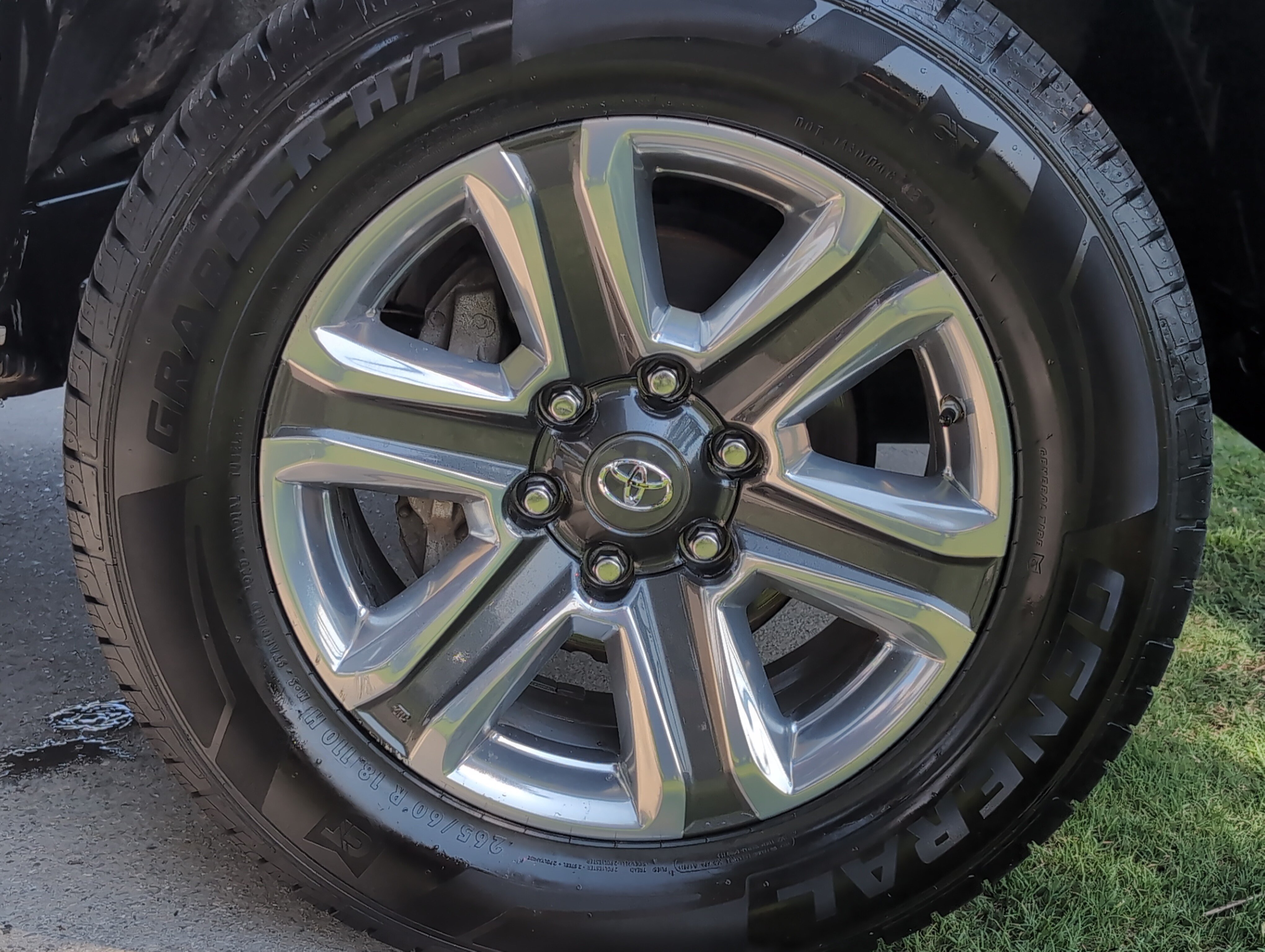Used 2019 Toyota Tacoma Limited AWD/4WD image 13