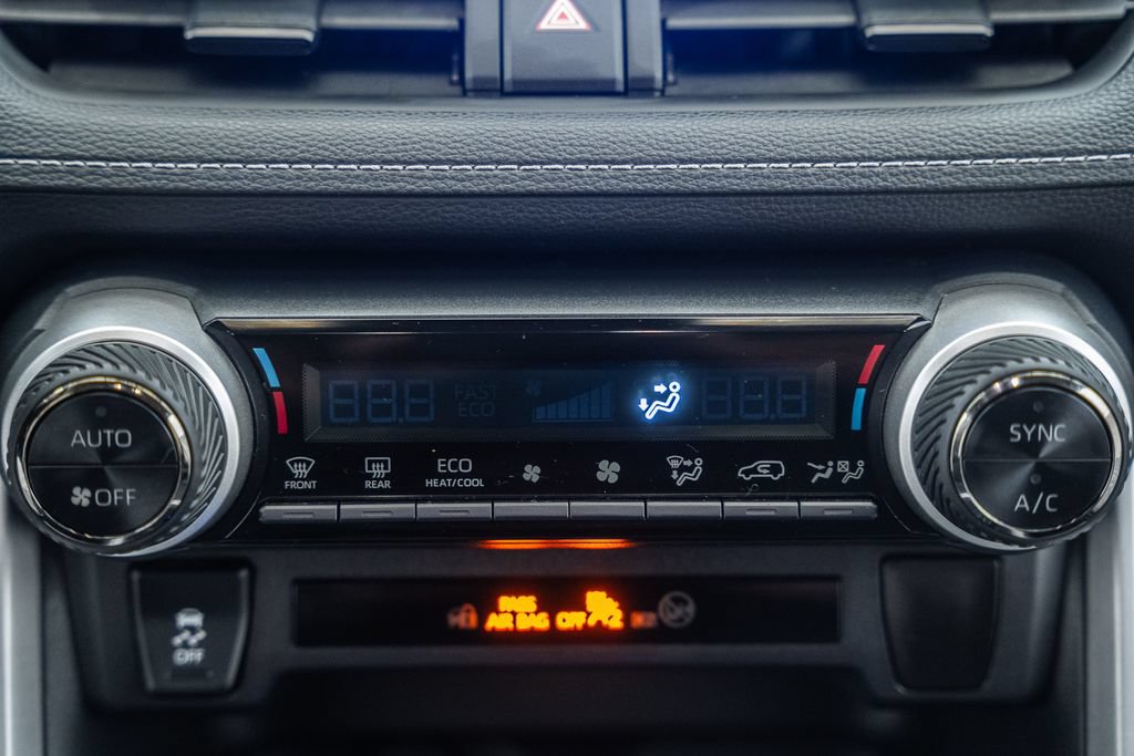 Certified 2025 Toyota RAV4 LE AWD/4WD image 24