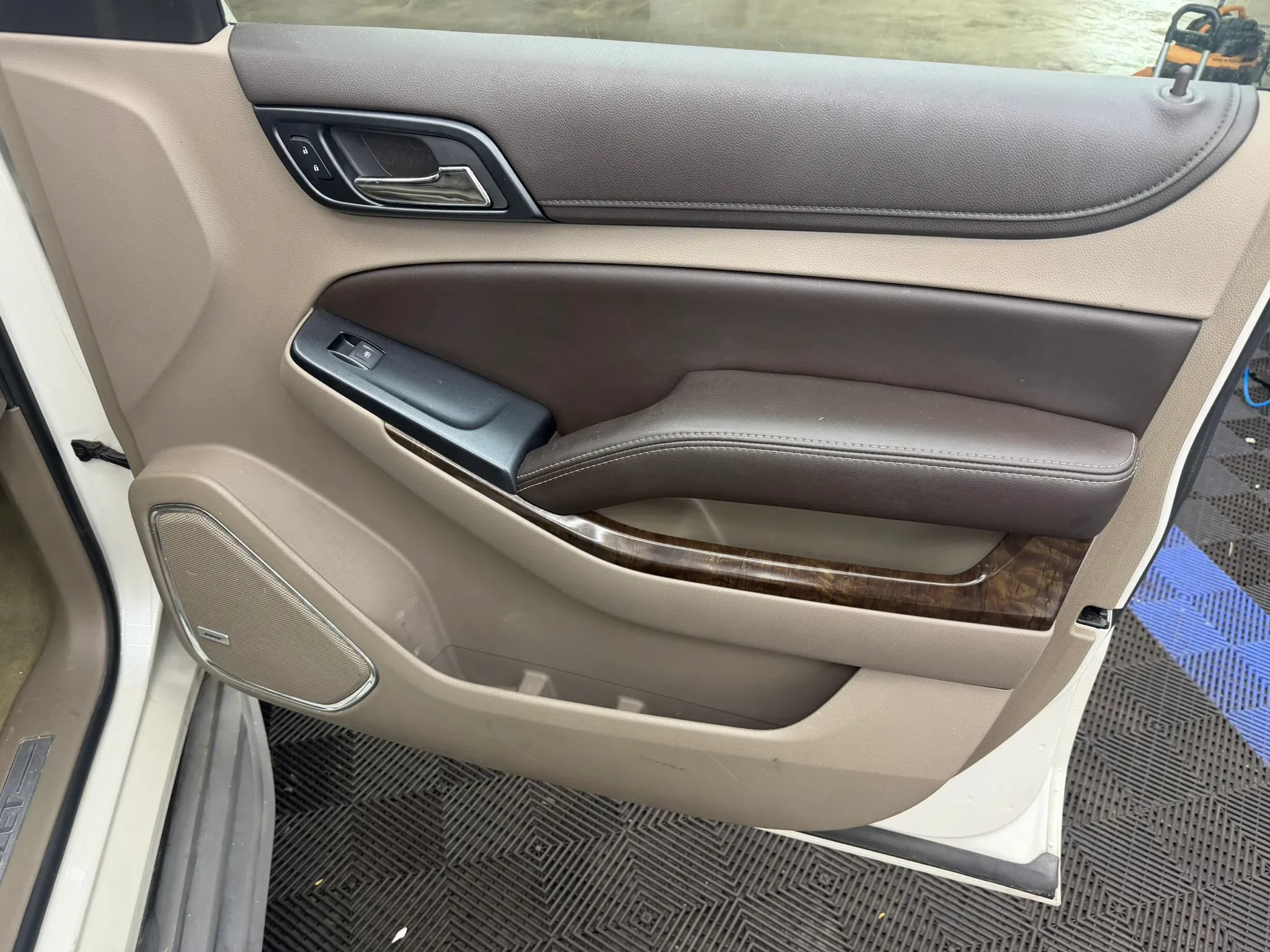 Used 2015 Chevrolet Tahoe LT AWD/4WD image 4