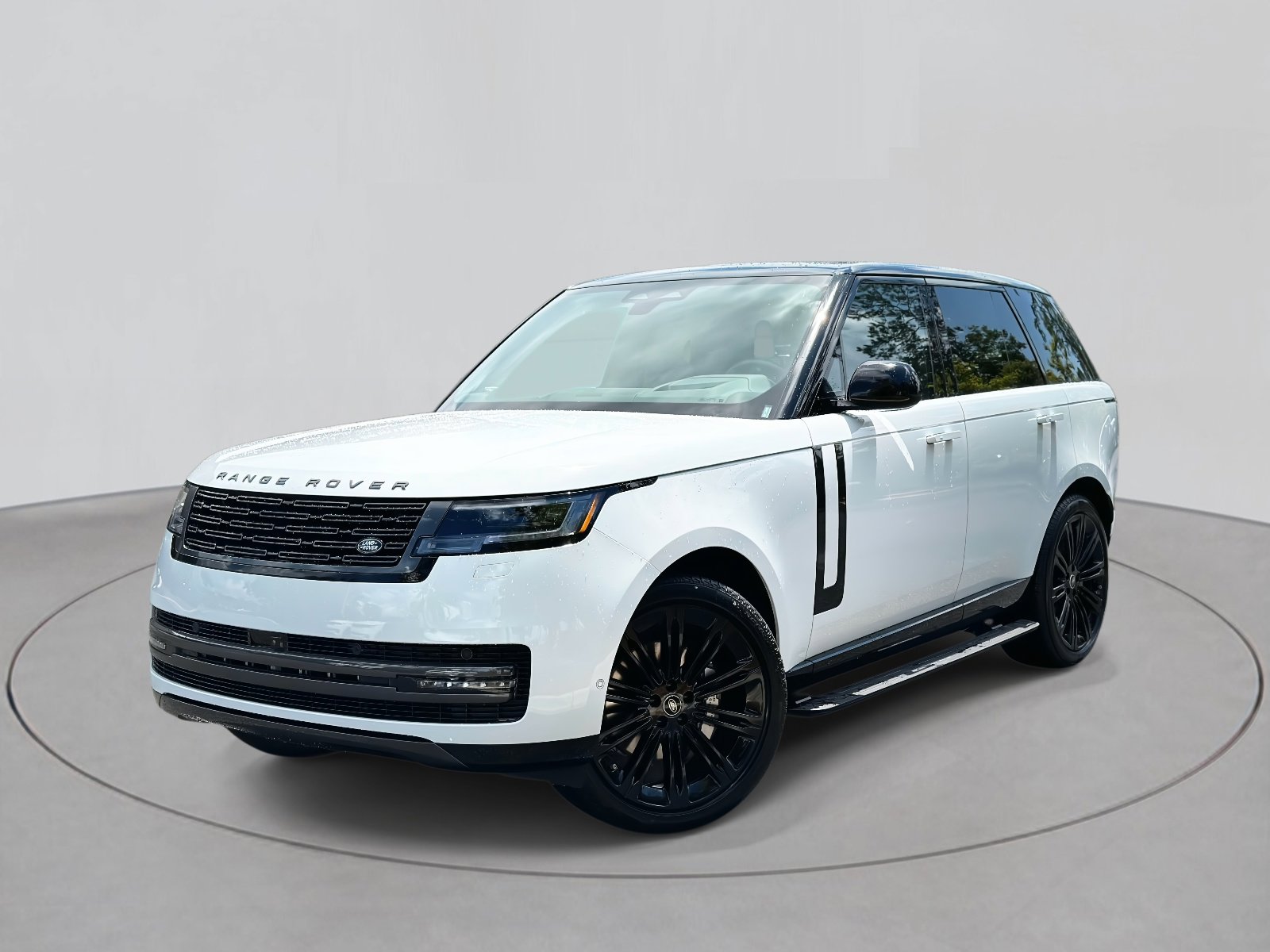 New 2025 Land Rover Range Rover SE