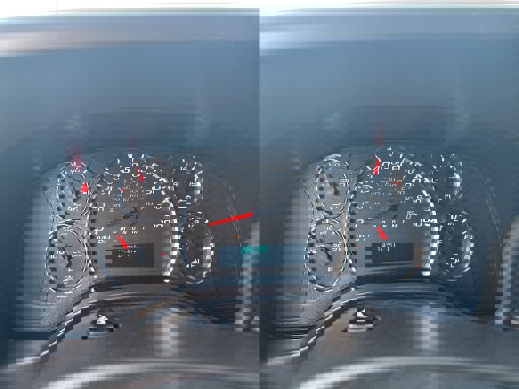 New 2025 Chevrolet Express 2500 w/ Driver Convenience Package image 24