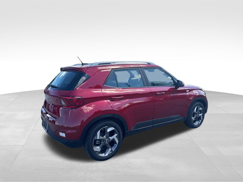 Used 2025 Hyundai Venue SEL image 6