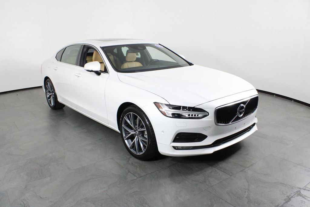 Used 2018 Volvo S90 T5 Momentum w/ Convenience Package image 4