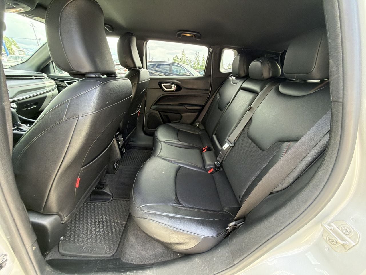 Used 2024 Jeep Compass Trailhawk AWD/4WD image 20
