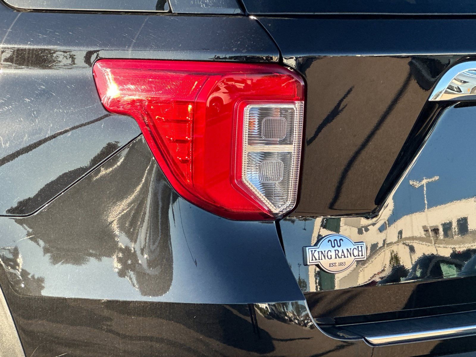 New 2024 Ford Explorer King Ranch w/ Technology Package RWD image 34