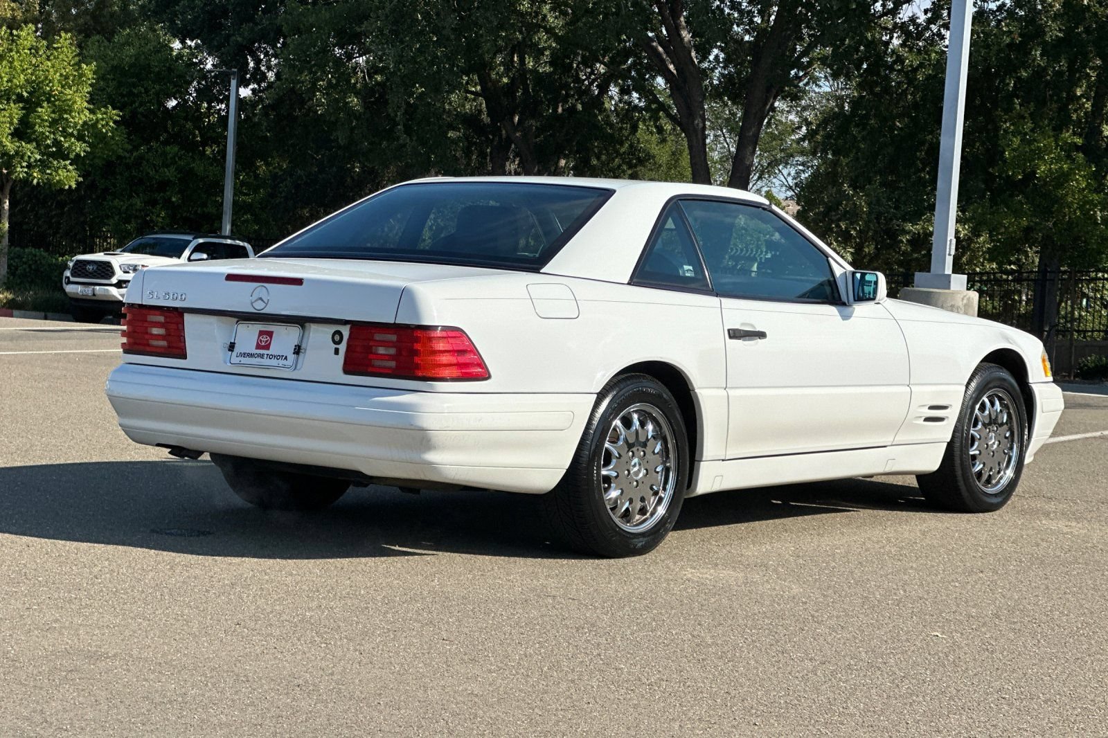 Used 1997 Mercedes-Benz SL 500 image 4