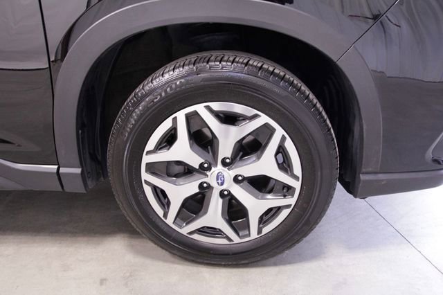Used 2023 Subaru Forester Premium AWD/4WD image 11