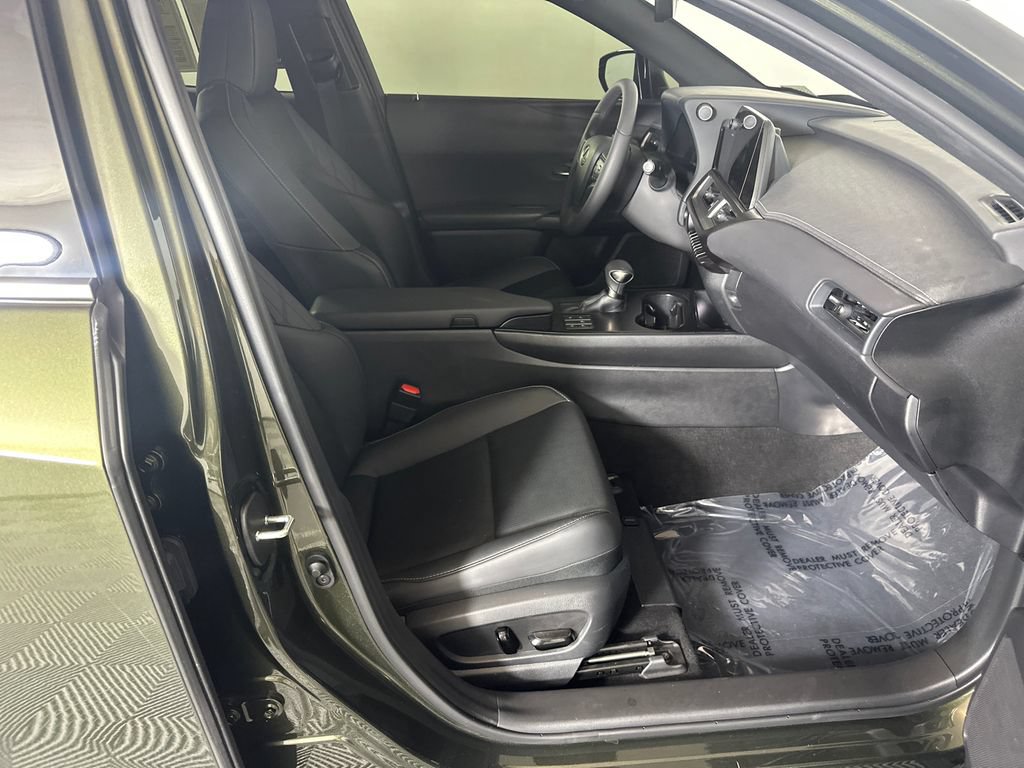 Used 2024 Lexus UX 250h AWD w/ Premium Package image 13