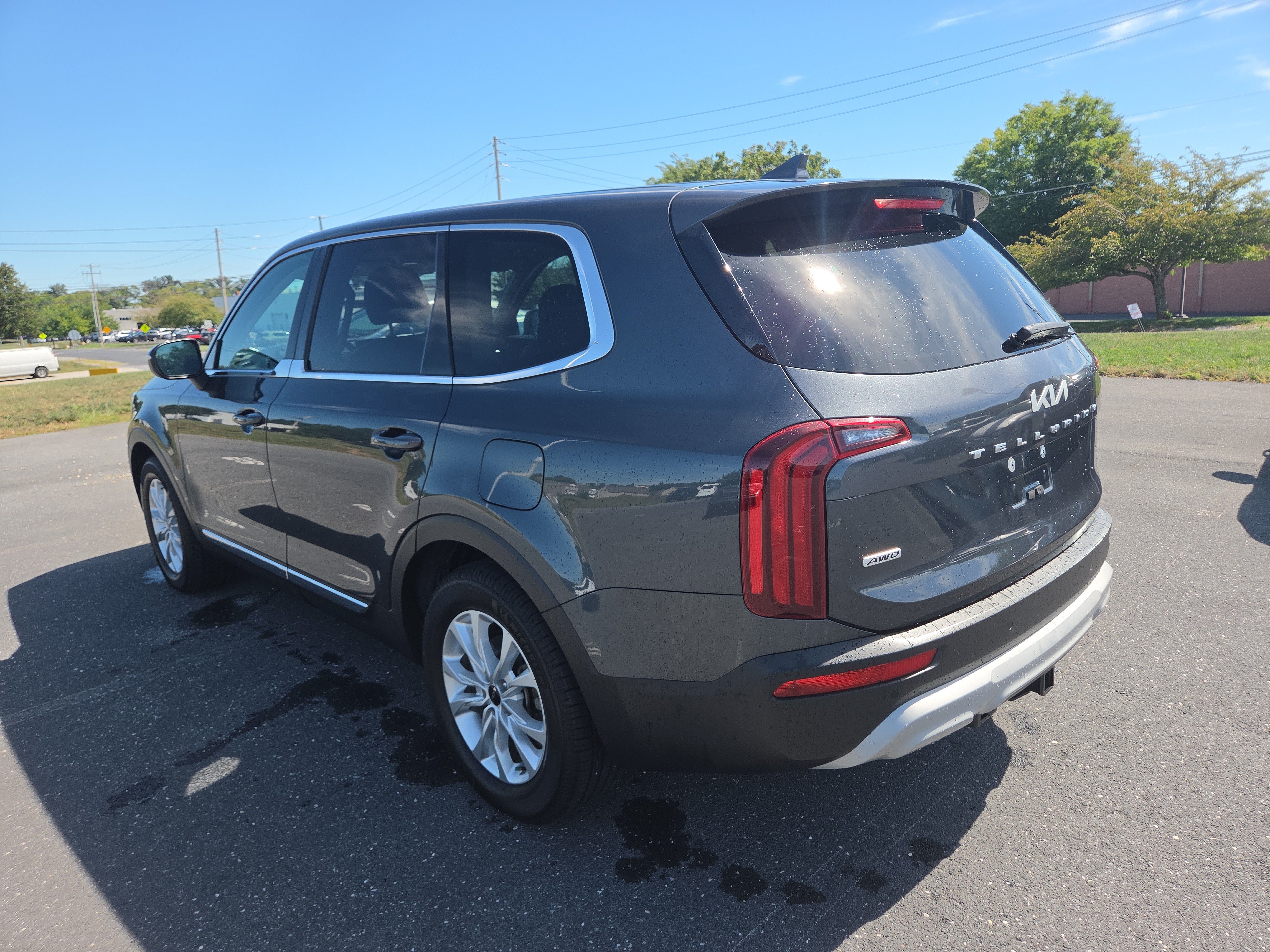 Used 2022 Kia Telluride LX AWD/4WD image 12