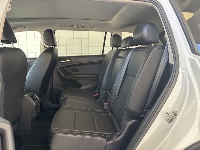Used 2018 Volkswagen Tiguan SEL image 12