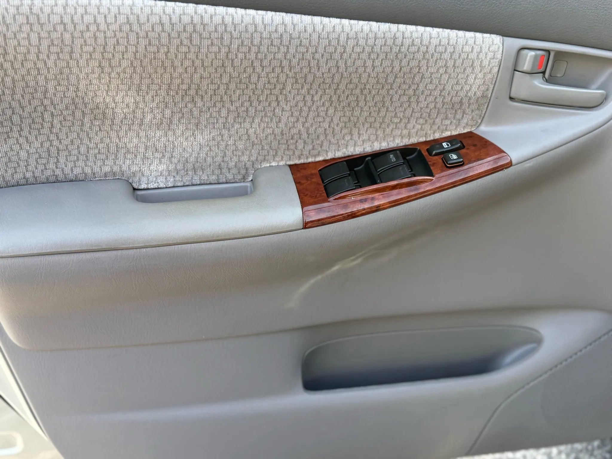 Used 2003 Toyota Corolla LE image 11