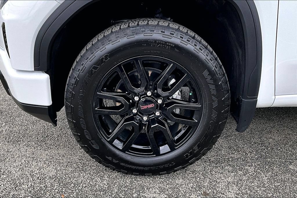 Used 2025 GMC Sierra 1500 Elevation w/ X31 Off-Road Package AWD/4WD image 11