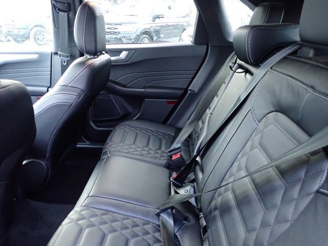 Certified 2024 Ford Escape Platinum w/ Premium Technology Package image 17