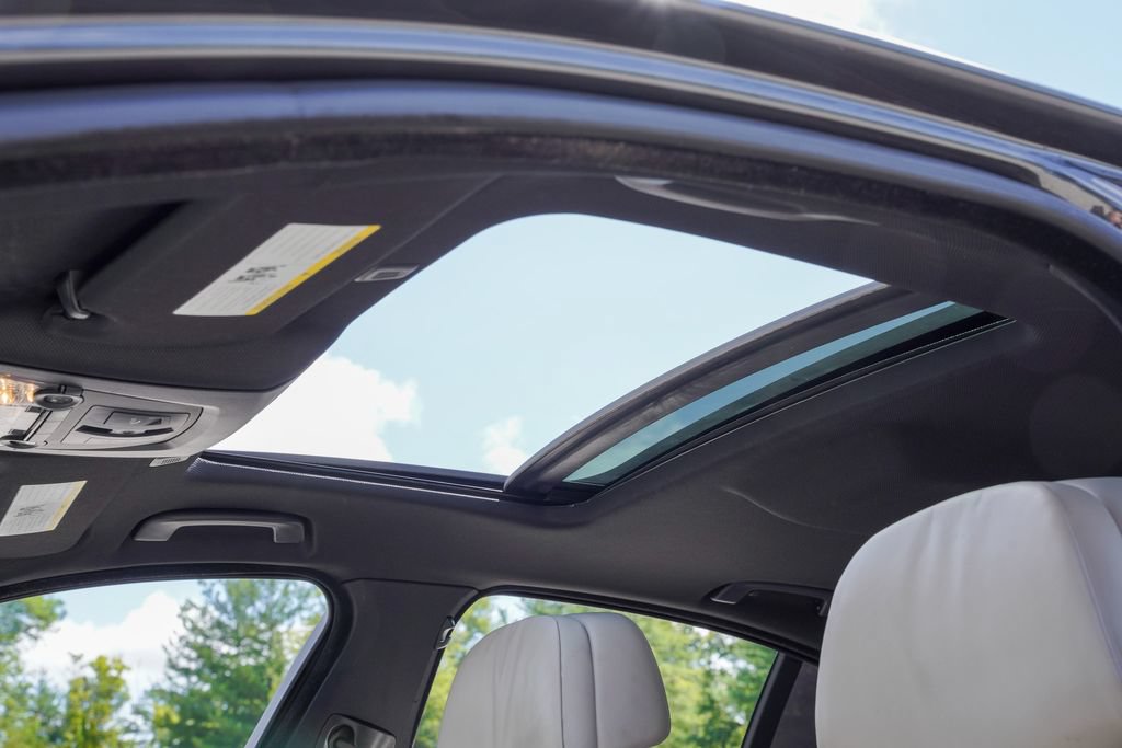 Used 2014 BMW 528i Sedan RWD image 24