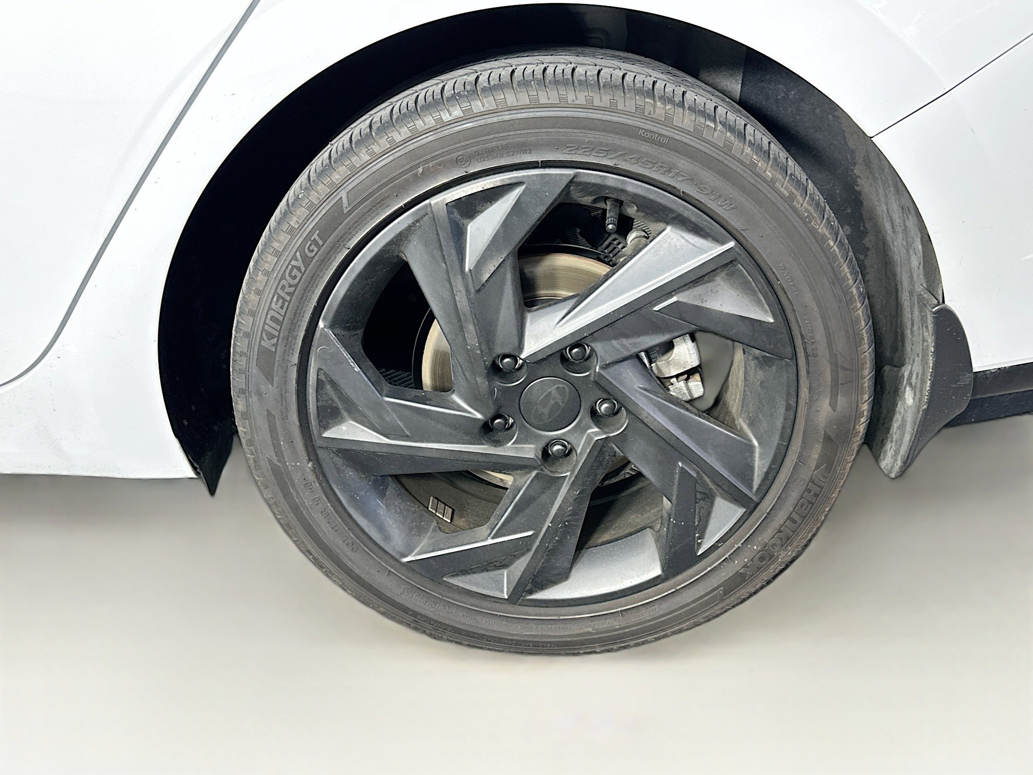 Used 2025 Hyundai Elantra SEL image 11