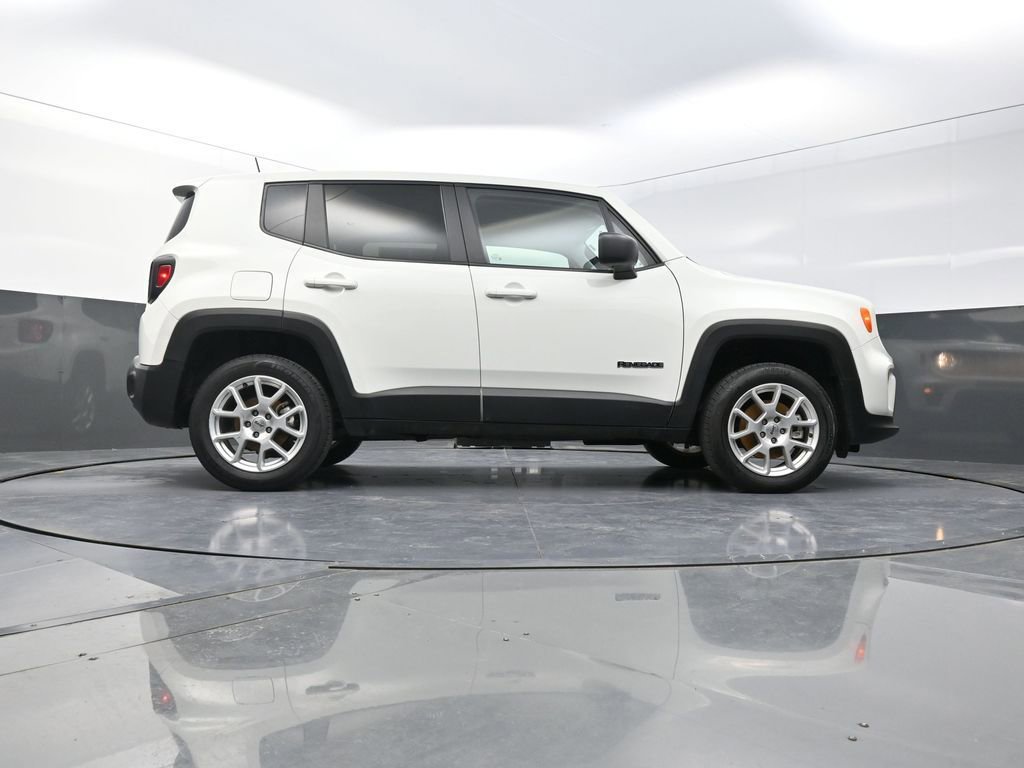 Used 2023 Jeep Renegade Latitude image 30