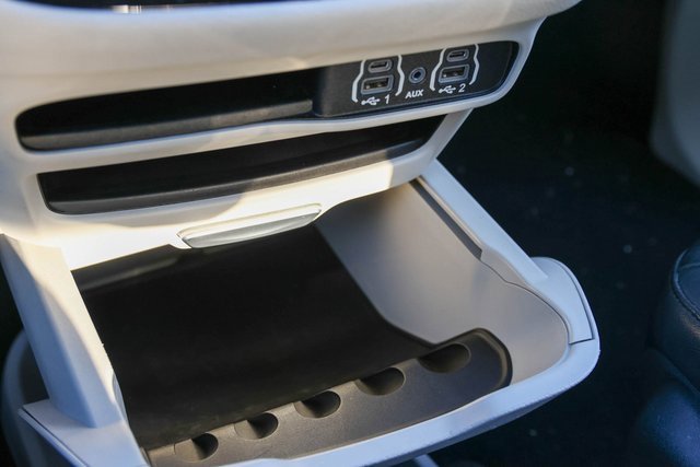 Used 2021 Chrysler Pacifica Touring-L image 24