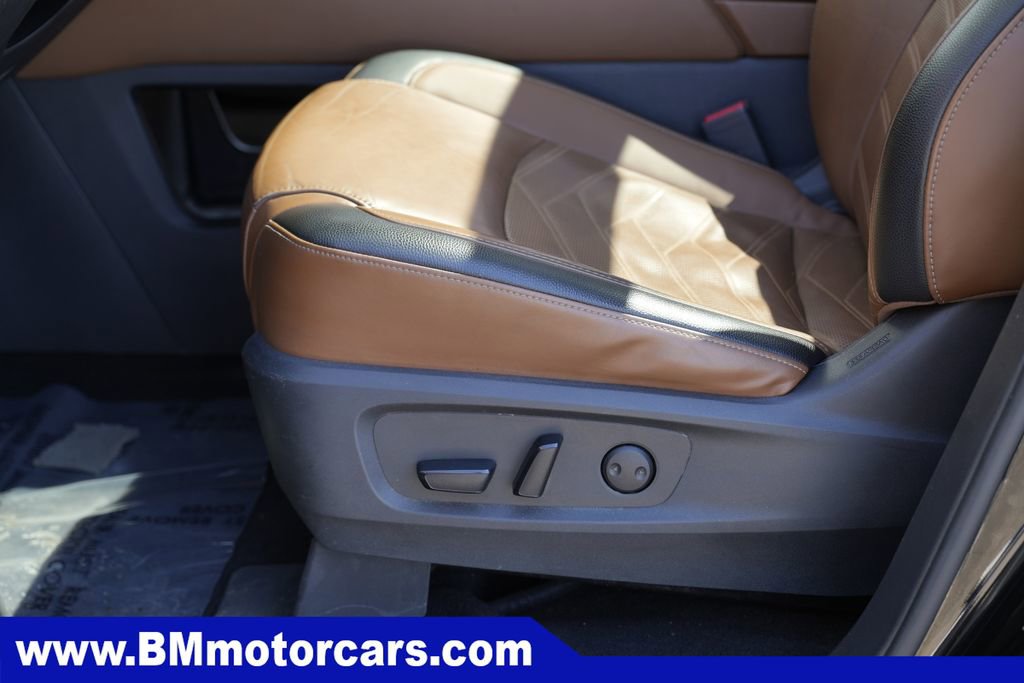 Used 2022 Nissan Pathfinder Platinum w/ Cargo Package AWD/4WD image 23