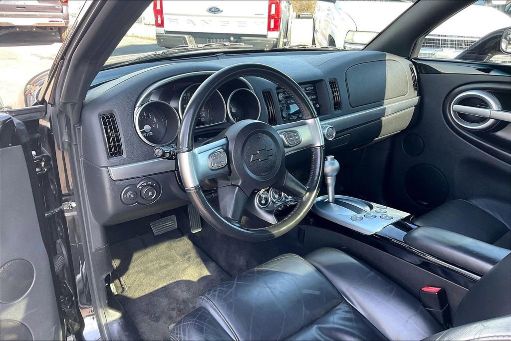 Used 2005 Chevrolet SSR w/ Preferred Equipment Group RWD image 18