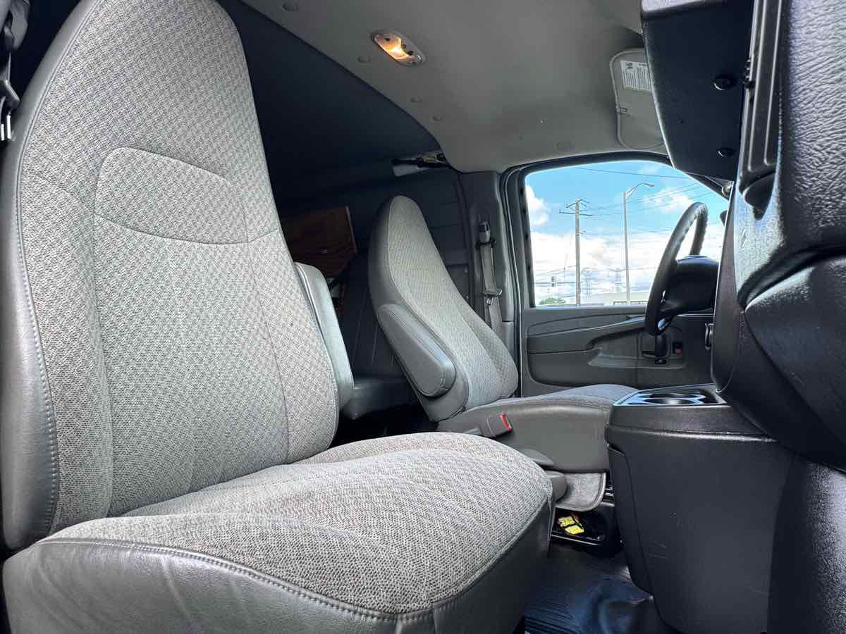 Used 2014 Chevrolet Express 1500 RWD image 23