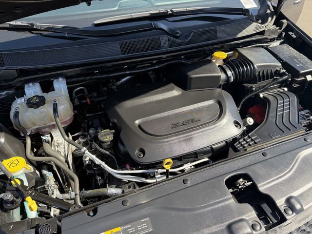 Used 2023 Chrysler Voyager LX FWD image 26