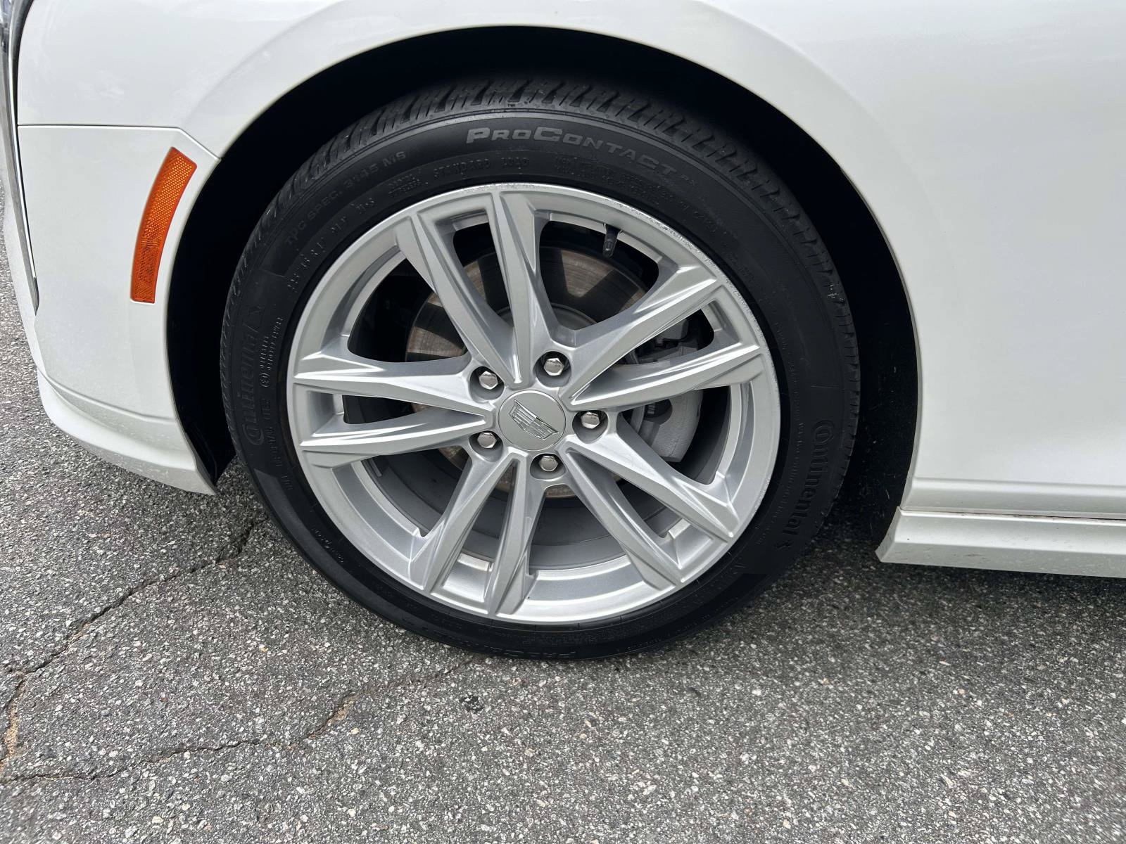 Used 2023 Cadillac CT4 Luxury w/ Sun And Sound Package RWD image 9