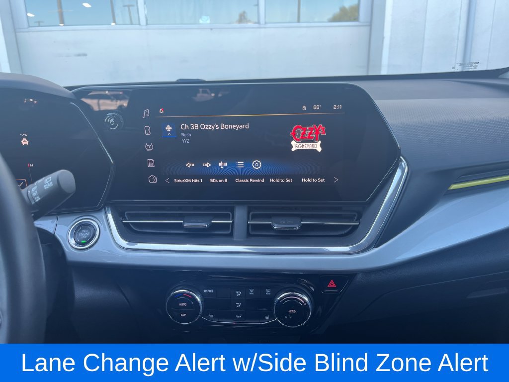 Used 2024 Chevrolet Trax LT w/ Driver Confidence Package FWD image 21