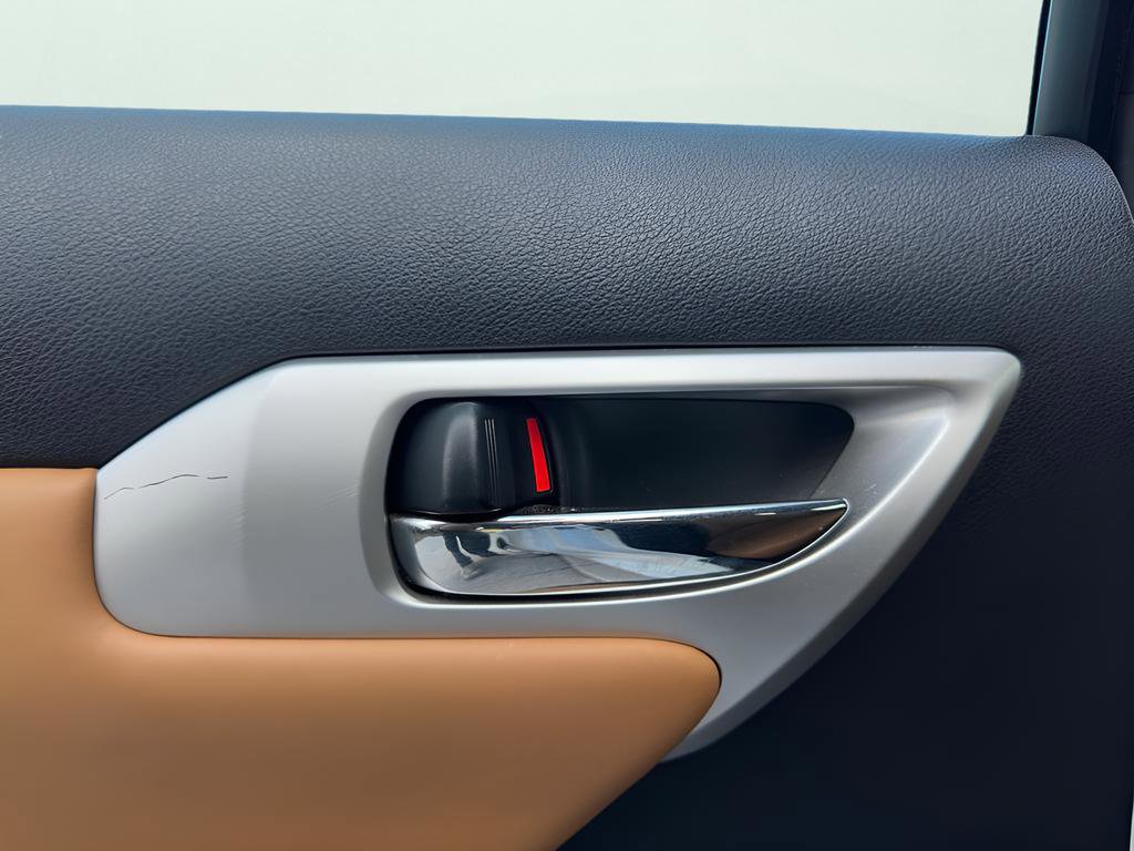 Used 2012 Lexus CT 200h Premium image 15