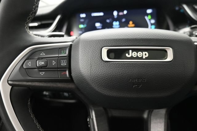 Used 2022 Jeep Grand Cherokee Limited 4xe w/ Luxury Tech Group II AWD/4WD image 28