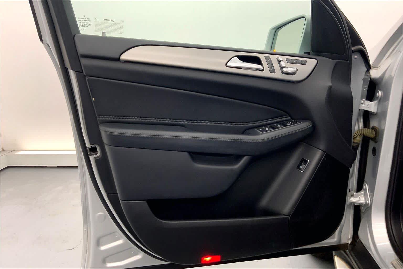 Used 2019 Mercedes-Benz GLS 450 4MATIC image 19