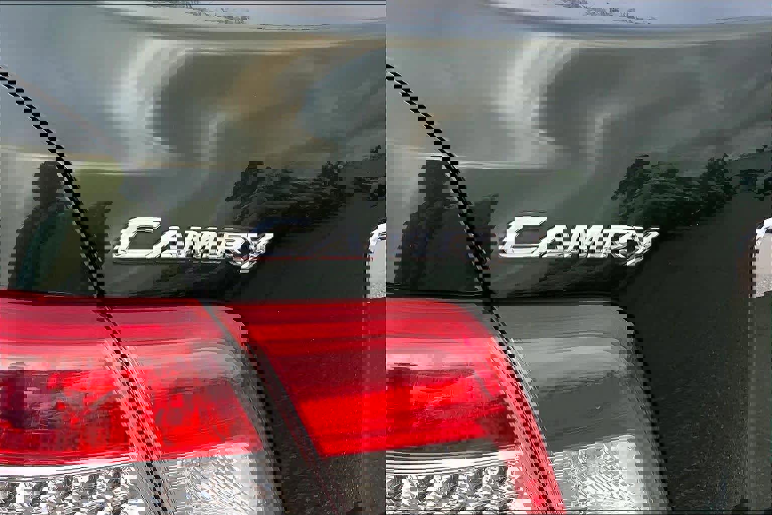 Used 2011 Toyota Camry XLE w/ XLE Extra-Value Pkg #1 FWD image 28