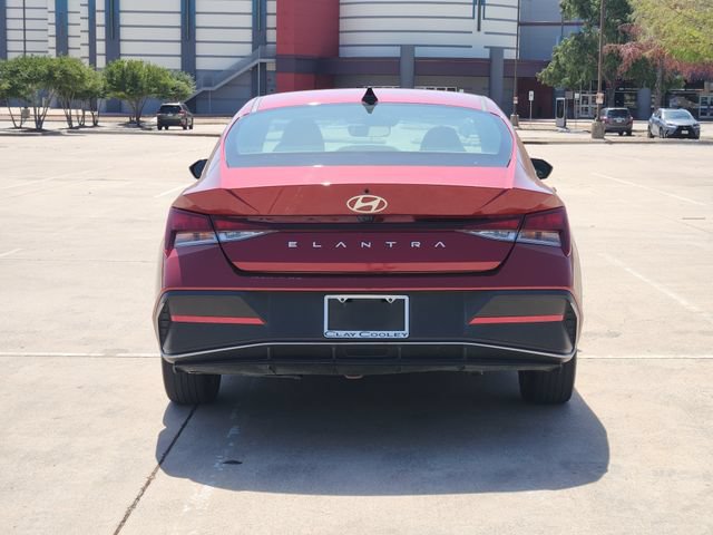 Used 2024 Hyundai Elantra SEL FWD image 6