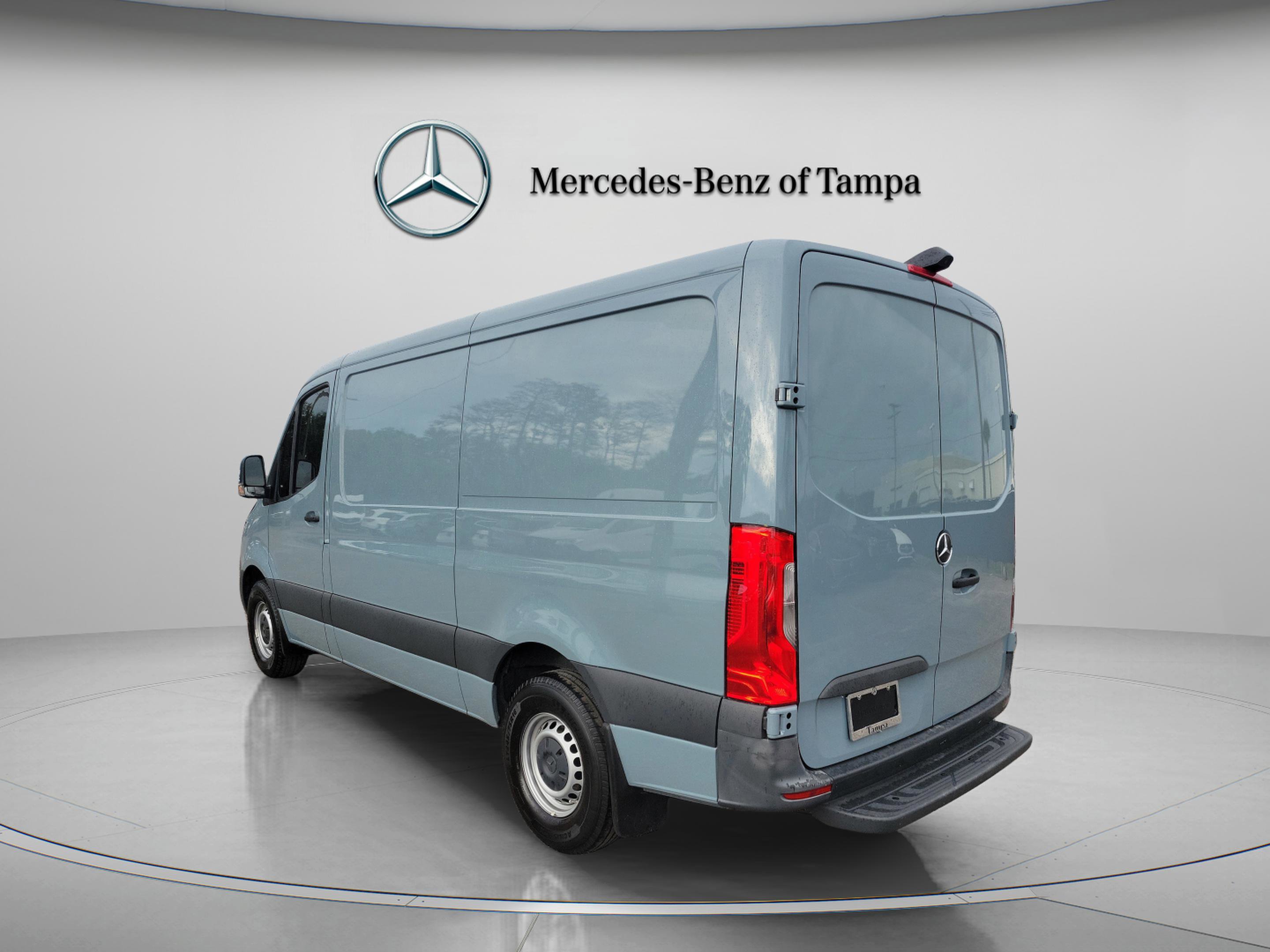 Used 2024 Mercedes-Benz Sprinter 2500 image 2