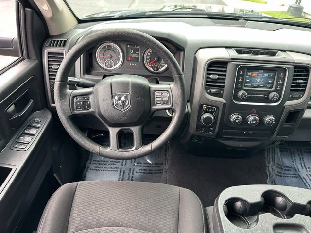 Used 2019 RAM 1500 Express w/ Express Value Package AWD/4WD image 28