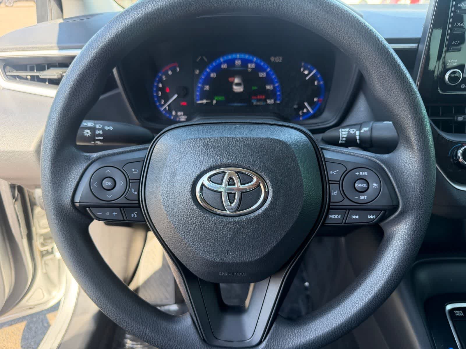 Used 2022 Toyota Corolla LE w/ Carpet Mat Package (TMS) FWD image 18
