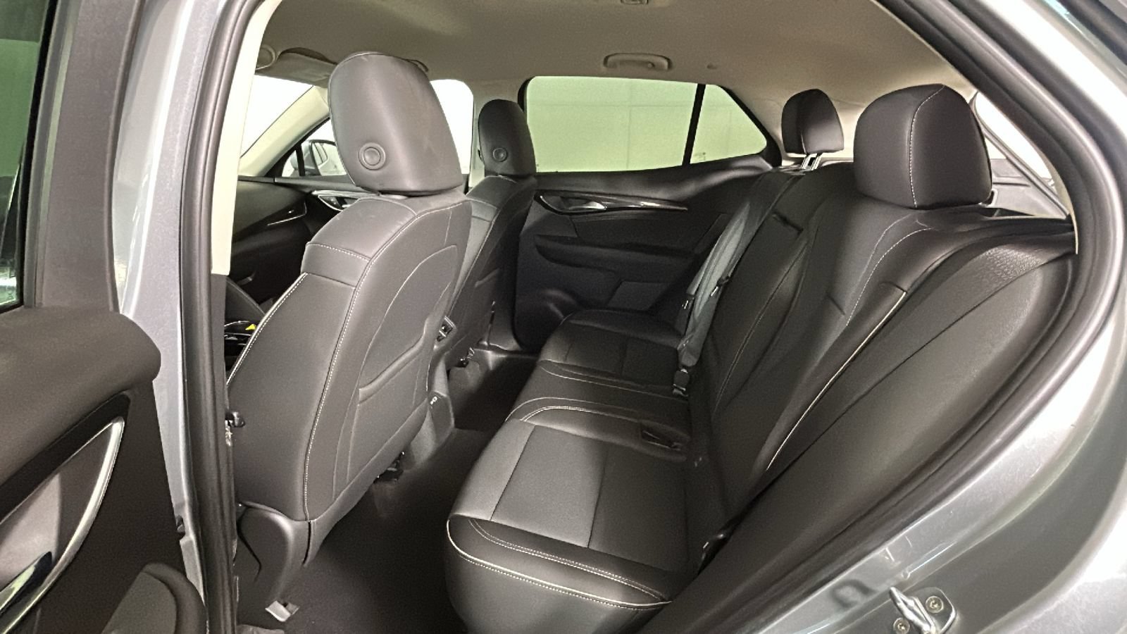 Used 2023 Buick Envision Essence AWD/4WD image 31