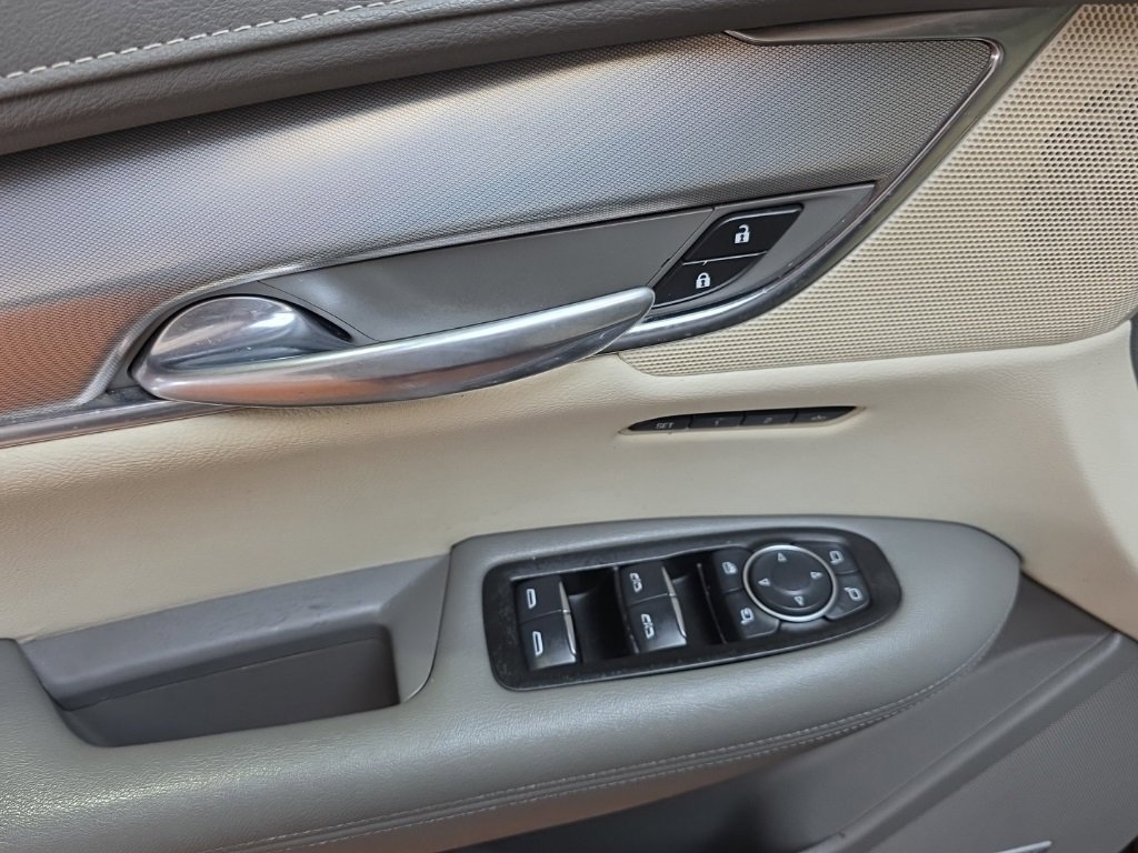 Used 2017 Cadillac XT5 Luxury w/ Driver Awareness Package image 21