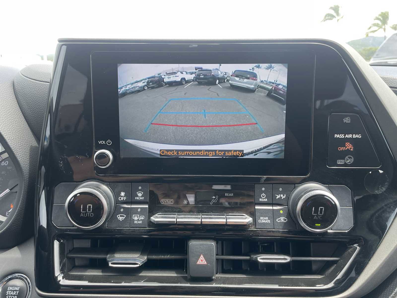 Used 2023 Toyota Highlander L FWD image 22