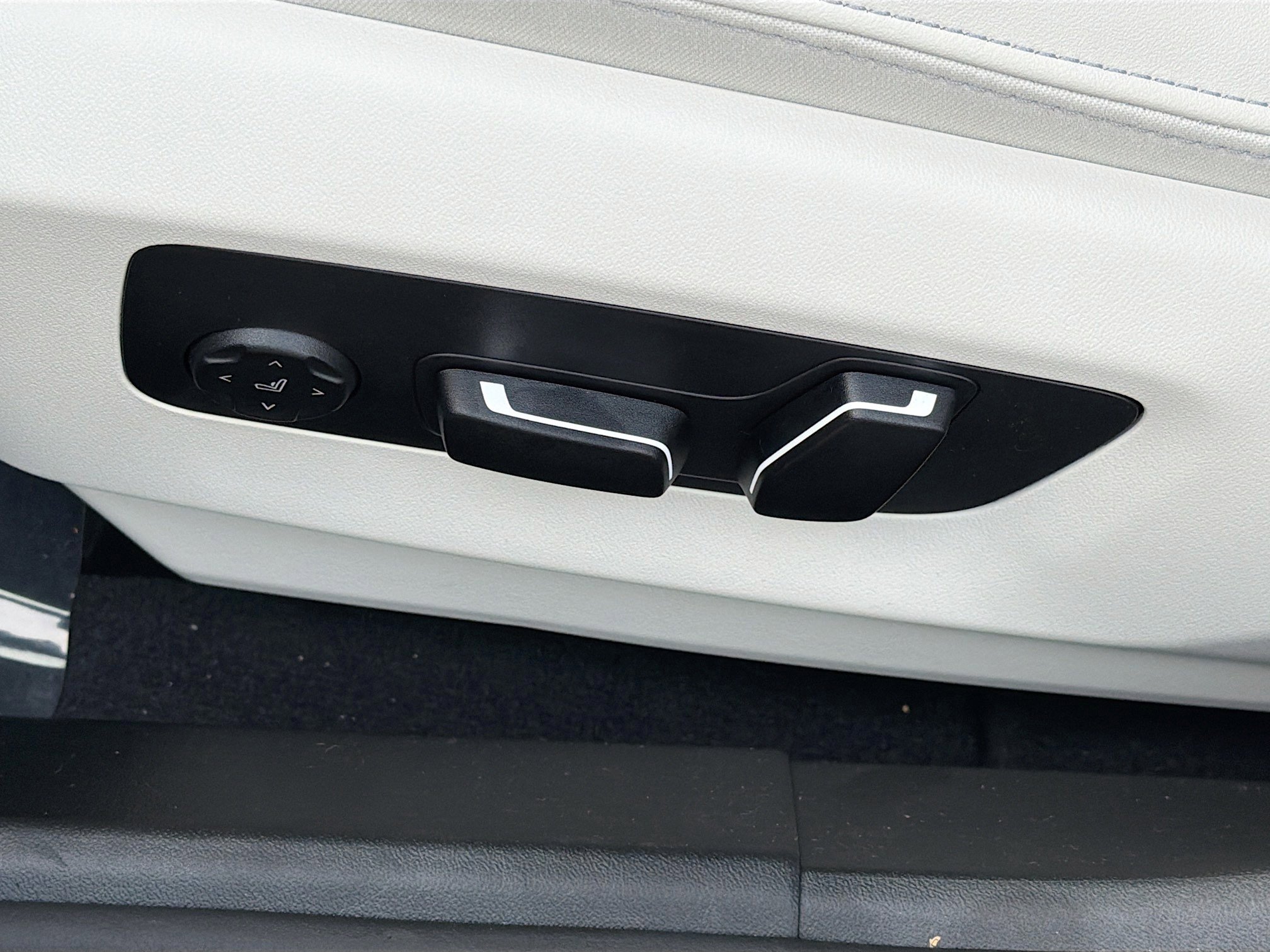 New 2026 BMW i5 eDrive40 image 25