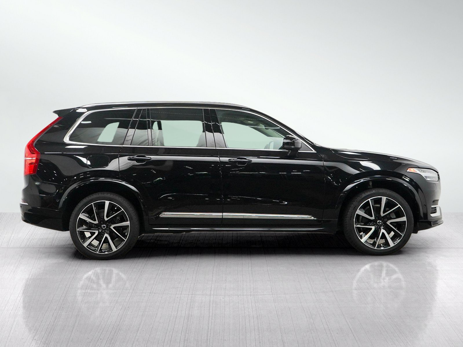 Used 2023 Volvo XC90 B6 Plus w/ Protection Package Premier AWD/4WD image 7