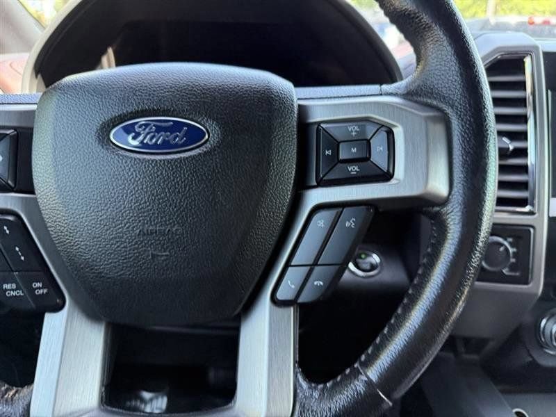 Used 2015 Ford F150 Platinum w/ Equipment Group 701A Luxury AWD/4WD image 28
