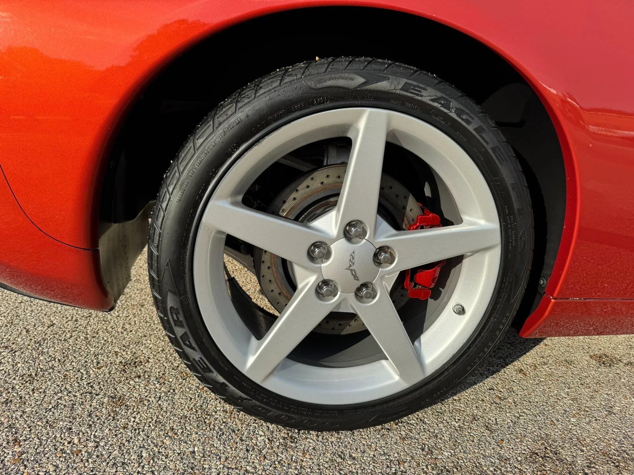 Used 2005 Chevrolet Corvette Coupe w/ Preferred Equipment Group RWD image 15