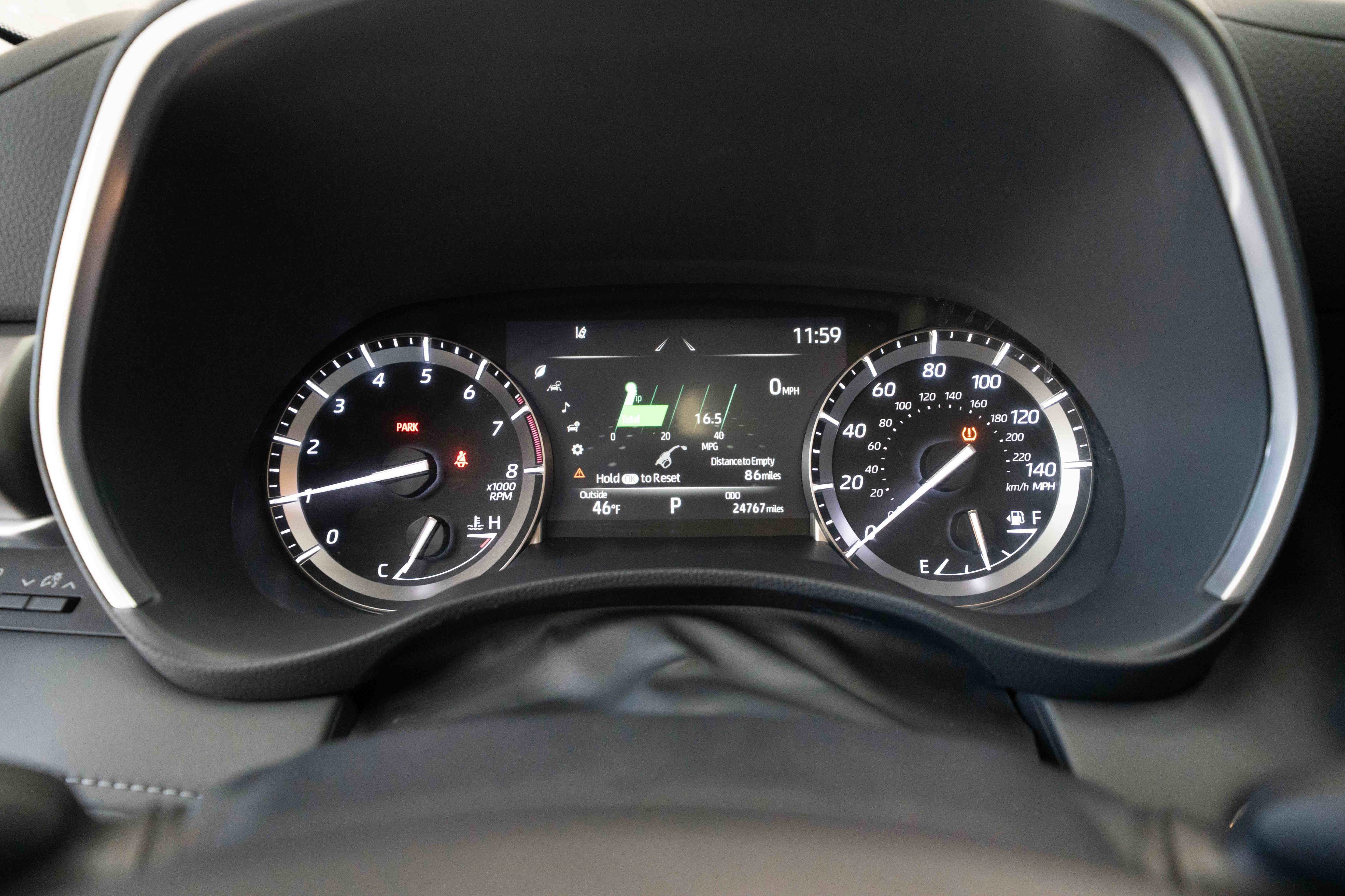 Used 2022 Toyota Highlander XLE AWD/4WD image 16