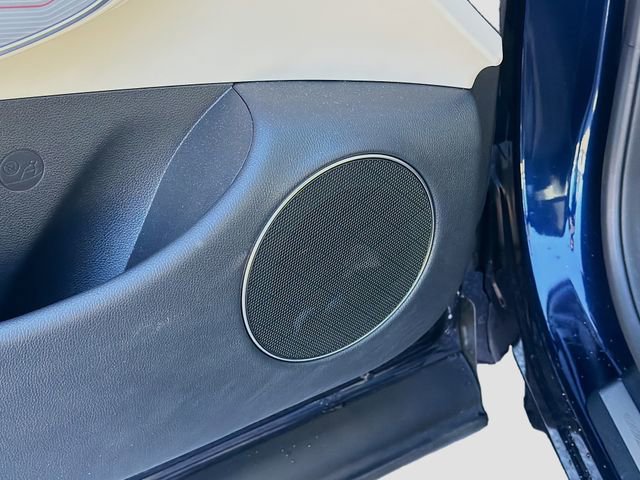 Used 2025 Genesis GV70 2.5T w/ Advanced Package image 23