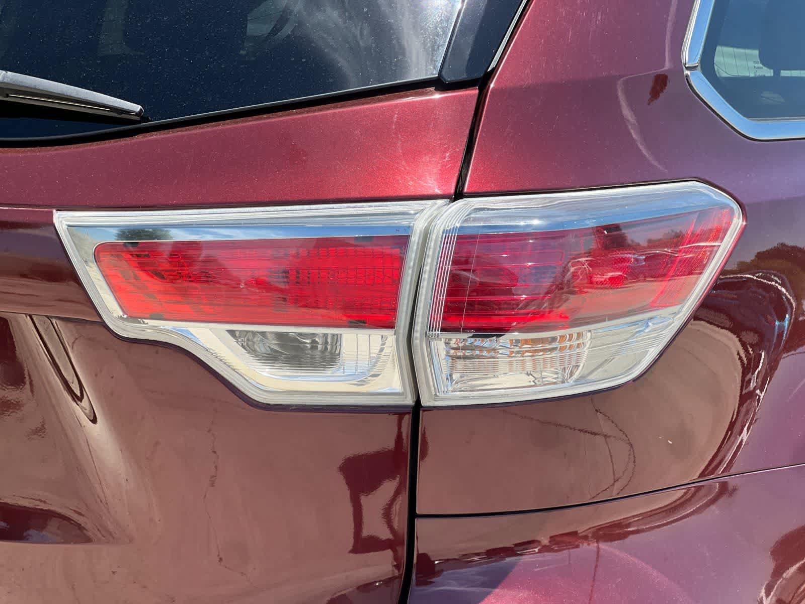 Used 2015 Toyota Highlander Limited FWD image 29