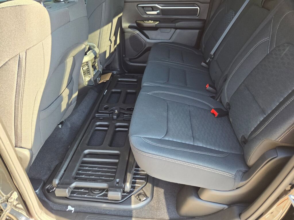 New 2026 RAM 1500 4x4 Crew Cab image 14