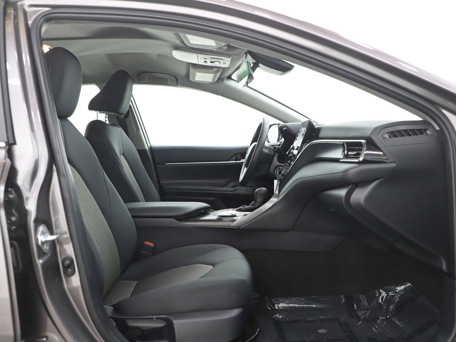 Used 2023 Toyota Camry LE w/ Protection Package (Q2) (TMS) FWD image 11